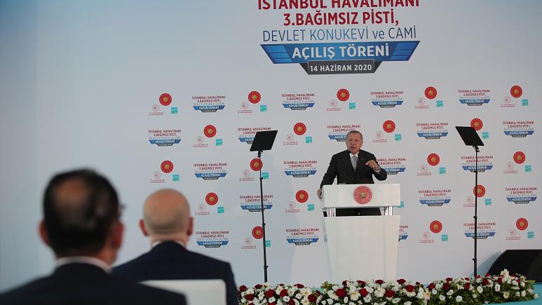 İstanbul Havalimanı 3. pisti açıldı, ilk uçuş iznini canlı yayında Cumhurbaşkanı Erdoğan verdi